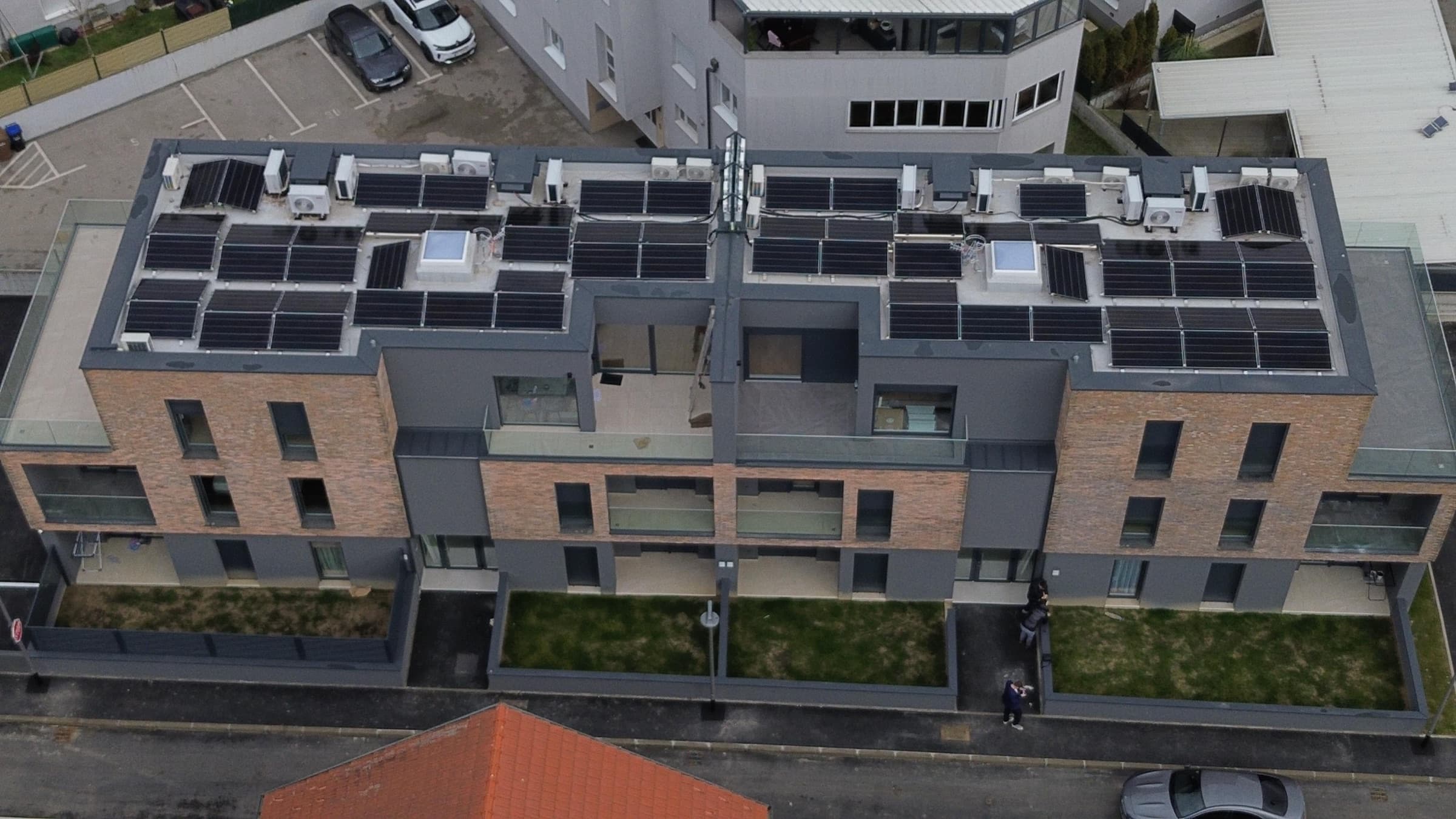 Solarna elektrana — 30 kW · ravni krov · Sveta Klara